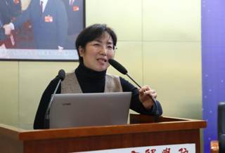 天津中医药大学肖学凤教授作题为“人参次苷H滴丸的抗抑郁研究”报告